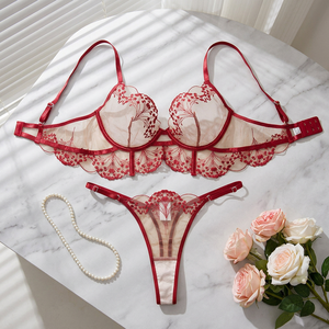 Conjunto de lencería roja bordada al por mayor, sexy, de malla transparente, con aros y tanga, lencería íntima de encaje transparente para mujer, OEM ODM - Product Image 2