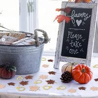 Décorations pour enterrement de vie de jeune fille d'automne, Confettis en forme de feuille d'érable et de bague de fiançailles, Décorations pour douche nuptiale 'Fall in Love', Fête de Thanksgiving et mariage