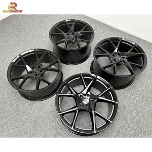 Jantes en alliage d'aluminium pour Lambo URUS 22 23 24 pouces, jantes forgées personnalisées avec bloc central et couvercle en fibre de carbone - Product Image 6