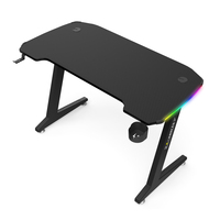 Nouveau Design Vente Chaude Noir Couleur RVB Multi Couleurs Gaming PC Game Desk Ergonomique E-sports Game Desk avec Porte-Gobelet