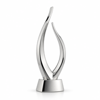 Trophée en métal Plume, chrome poli, flamme à double courbes sur base conique argentée, écologique, gravure personnalisée, cadeau promotionnel pour salon professionnel