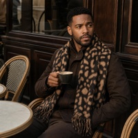 Écharpe longue léopard en fausse fourrure de cachemire respirante et légère, avec pompons noirs et marron, châle chaud d'hiver tendance pour homme en polyester