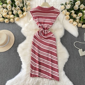 Gaun rajutan leher Polo wanita, Gaun panjang belah tidak rata bergaris ramping lipit musim panas - Product Image 6