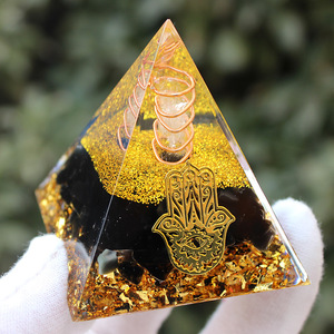 Adorno de Escritorio de Resina Epoxi con Pirámide de Cristal Kogiya, con Grabado de Mano de Hamsa, Decoración para el Hogar, Regalo - Product Image 4