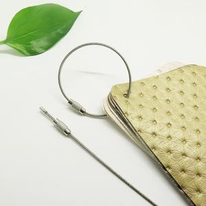 YIWANG Custom Silver Screw Lock Ring Stainless Steel Wire Keychain - Product Image 4