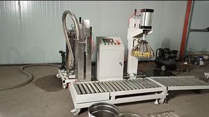 Máquina de llenado de pintura líquida por peso de 5L-25L, llenadora de cubos por peso, selladora de bidones de aceite, cubo para pintura de color y recubrimientos - Product Image 2