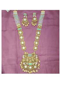 Parure de collier statement en or antique avec pendentif orné et boucles d'oreilles pendantes assorties, bijoux de mariée traditionnels - Product Image 2