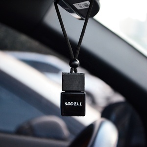 Diffuseur de <span class=keywords><strong>parfum</strong></span> portable de luxe, best-seller, mini pendentif aromathérapie, huile essentielle longue durée, <span class=keywords><strong>parfum</strong></span> léger, aromathérapie automobile - Product Image 4