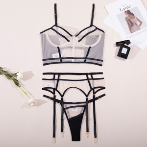 Lusha <span class=keywords><strong>AliExpress</strong></span> – Ensemble séparé de lingerie <span class=keywords><strong>sexy</strong></span> noire trois pièces à armatures et découpes, modèle LS1518, best-seller - Product Image 3