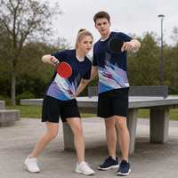 Chemises de sport respirantes et à séchage rapide en nylon et élasthanne pour femmes, avec logo personnalisé, pour badminton, volley-ball et tennis de table, fabriquées en Chine.