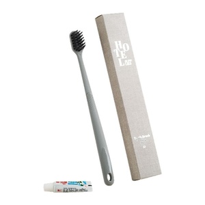 Kit de toilette jetable pour hôtel étoilé avec logo imprimé, ensemble d'articles de toilette pour maison d'hôtes, brosses à dents à poils souples et dentifrice - Product Image 2