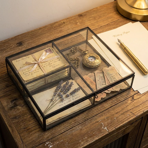 Boîte de rangement vintage en verre à 3 compartiments pour lettres, souvenirs, montres et cartes postales, en métal noir - Product Image 1