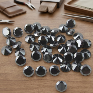 Diamante Suelto Certificado IGI, Corte Brillante Natural, Color Negro Intenso, Calidad AAA, 0.75 Quilates, 5.75 MM, Dureza 10 Mohs - Product Image 3