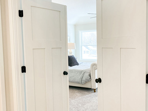 Customizable Interior Glass Door with Frosted Glass <strong>Panel</strong> &amp; <strong>Aluminum</strong> Frame for Modern Home Hospital Living Room &amp; Kitchen Use - Product Image 4