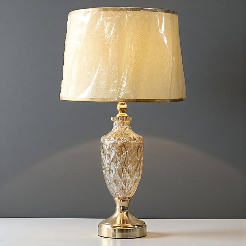 สีดำสีกากี