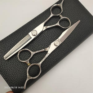 Tijeras de Peluquería Mb de 6.0 Pulgadas, Tijeras de Entresacar de Acero Inoxidable con Cabeza Recta, Uso Profesional en Salón de Belleza, Acabado Pulido Fino - Product Image 5