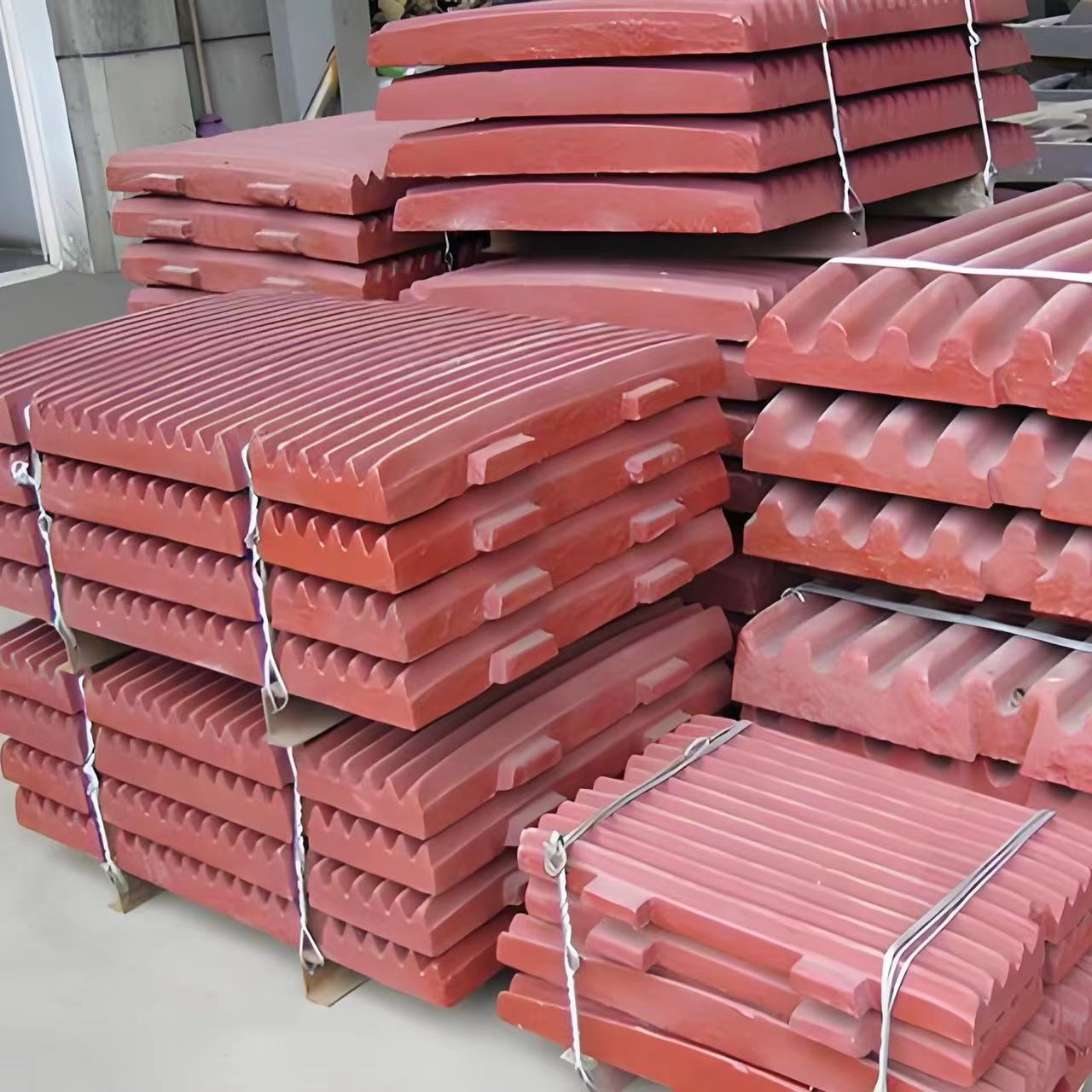 High Manganese Steel Portable Mobile Jaw Crusher Spare Parts Jaw Plate for Stone Crusher-for Mining Machines