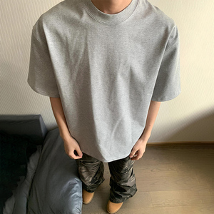 Fabricants de vêtements en gros, t-shirt lourd 300 g/m², t-shirt uni à col rond gris, coton basique, manches courtes - Product Image 1