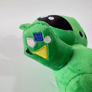 Divertido Peluche de Extraterrestre Verde para Mayores de 14 Años, Relleno de Algodón PP Súper Suave, Compañero Antiestrés del Espacio - Product Image 3