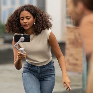 <span class=keywords><strong>Stabilisateur</strong></span> de cardan de <span class=keywords><strong>Smartphone</strong></span> <span class=keywords><strong>DJI</strong></span> <span class=keywords><strong>OM</strong></span> <span class=keywords><strong>5</strong></span> d'occasion, <span class=keywords><strong>stabilisateur</strong></span> de vlog de cardan de téléphone à 3 axes-tige d'extension de cardan pliable Portable - Product Image 5