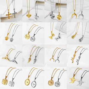 18K PVD chân không mạ thiên thần cánh mặt dây chuyền cổ điển Vòng cổ chất lượng cao 316L thép không gỉ người đàn ông đồ trang sức la bàn chéo Mặt dây chuyền - Product Image 4