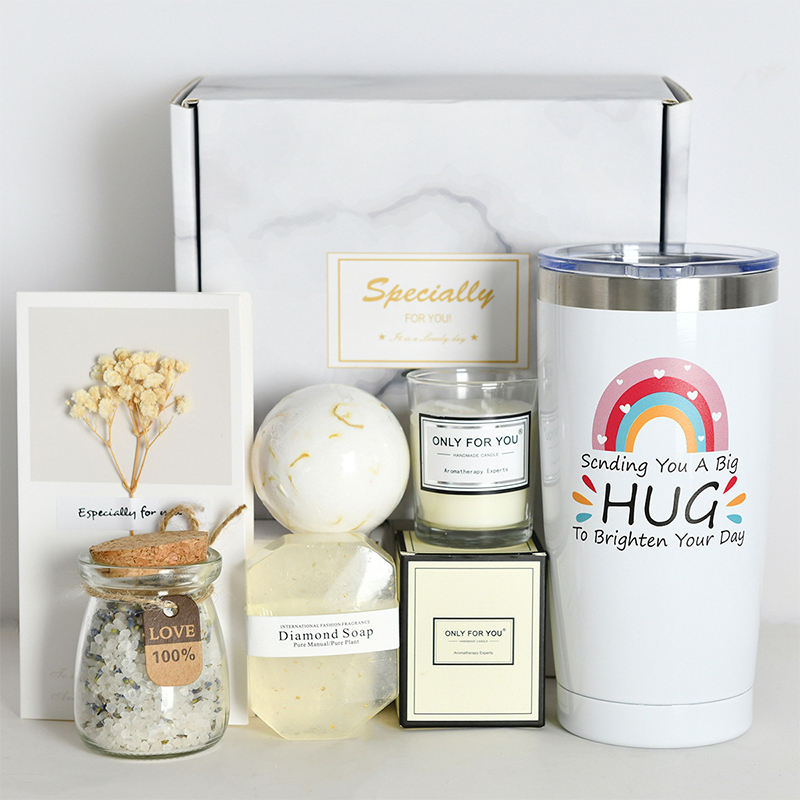 กล่องของขวัญสีขาว