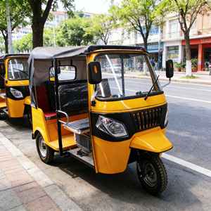 Tuk Tuk de Gasolina, Último Modelo, <span class=keywords><strong>Triciclo</strong></span> de 3 Ruedas <span class=keywords><strong>con</strong></span> Motor de Gasolina, Carrocería Cerrada, Alta Potencia, para Taxi de Pasajeros - Product Image 5