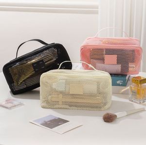 Trousse de Maquillage en Maille Tendance 7 Pouces Grande Capacité Sensation Haut de Gamme Portable Multifonctionnelle avec Compartiments pour Voyage et Rangement Femme - Product Image 4
