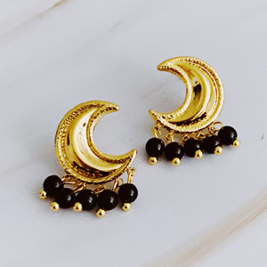 ต่างหูทรงพระจันทร์เสี้ยวประดับลูกปัดห้อย - Product Image 4