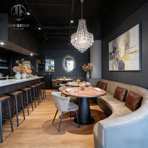 Ensemble <span class=keywords><strong>de</strong></span> mobilier moderne et personnalisé pour salon <span class=keywords><strong>de</strong></span> thé et café : tabourets hauts ronds en bois et cuir, table <span class=keywords><strong>de</strong></span> restaurant, chaise et banquette. - Product Image 6
