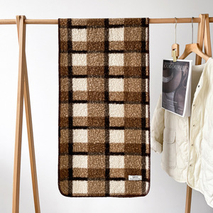 Mantón largo de moda de invierno de gama alta para <span class=keywords><strong>mujer</strong></span>, bufanda con logotipo de <span class=keywords><strong>lana</strong></span> y poliéster de Cachemira con estampado de Seto triangular Europeo Americano - Product Image 4