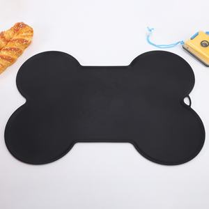Hot selling Customized BPA-free silicone pet placemat non-slip and waterproof <b>dog</b> and cat silicone feeding mat silicone pet mat - Product Image 4