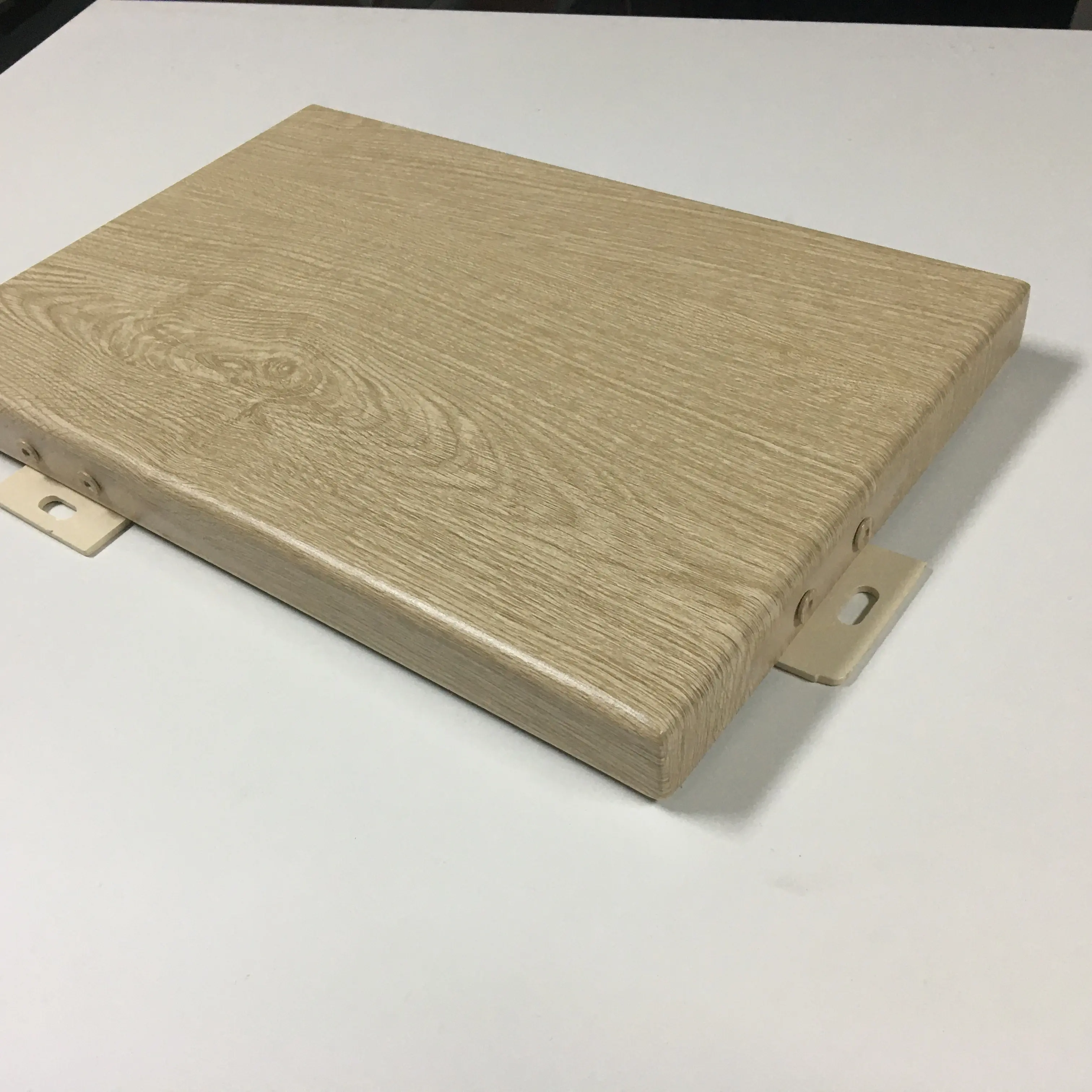 Permukaan kayu datar logam aluminium padat panel casing eksterior kayu