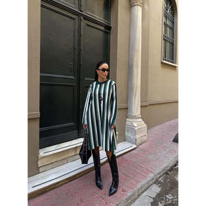 Vestido de Punto a Rayas con Cuello Redondo, Corte Holgado, Uso Diario Informal, Color BISCUIT - Product Image 1