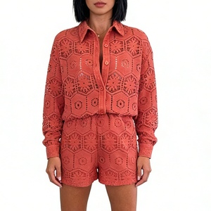 Ensemble 2 pièces en dentelle pour femme, style décontracté, col montant, haut à revers et short, tendance - Product Image 1