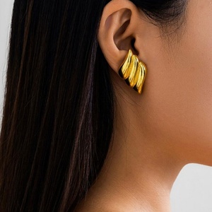 Pendientes de Acero Inoxidable con Baño de Oro de 14K, Diseño Geométrico Trenzado, Hipoalergénicos, Joyería Moderna para Mujeres, Venta al Por Mayor - Product Image 1