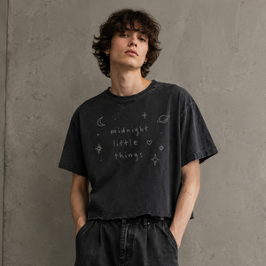 เสื้อยืดสตรีทแวร์ขายส่ง 300GSM ผ้าคอตตอนหนานุ่ม ซักย้อมสีแบบแอซิดวอช ทรงโอเวอร์ไซส์ ครอป ทรงบ็อกซี่ ประดับเพชรเทียม เสื้อยืดผู้ชาย - Product Image 1