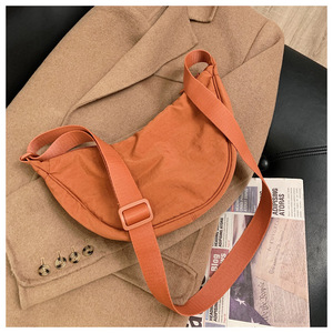 Sacs banane longs à bandoulière OEM d'usine, sacs banane pour femmes, sacs banane de créateur, sacs banane tendance pour filles - Product Image 1
