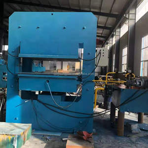 रबर या प्लास्टिक सड़क सुरक्षा यातायात सुविधाएं/रबर स्पीड बम्प बनाने की मशीन - Product Image 1