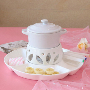 Buah Makanan Penutup Merah Muda Menyajikan <span class=keywords><strong>Fondue</strong></span> Keramik Pot <span class=keywords><strong>Set</strong></span> dengan Garpu dan Nampan