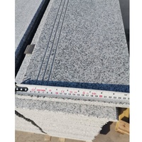 Escalier G603 en granit gris perle naturel de Chine 115X28X2 cm avec surface polie, un nez rond long, 3 rainures antidérapantes