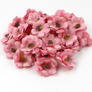 Fiori Artificiali di Margherite e Rose in Plastica 1.8-2.4 Pollici per Decorazioni, Lauree, Pasqua, Eventi, Casa, San Valentino, Capodanno - Product Image 2