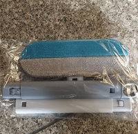 Brosse à épiler réutilisable en plastique multifonctionnelle 4 en 1 pour animaux de compagnie Épilateur double face pour chats et chiens pour tapis et meubles, canapé-lit
