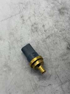 Sensor temperatur pendingin pabrik asli untuk Volkswagen Jetta Golf 4 5 6 6 A3 TT Model 06A 919 501A 06A 919501A suku cadang mesin - Product Image 6