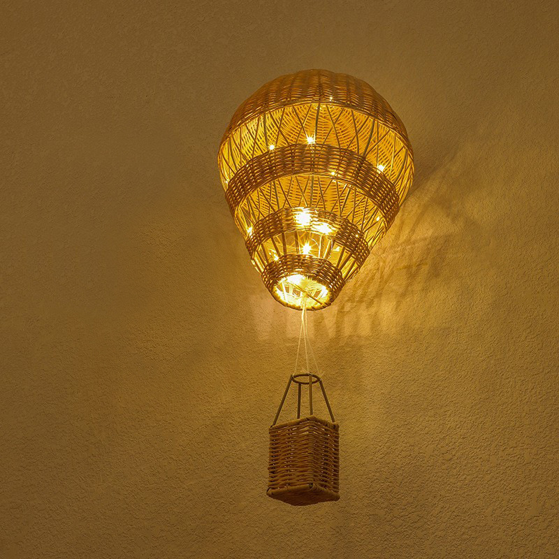 Decoración de globo aerostático color madera con luz
