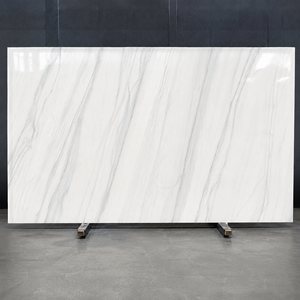 Losa de Piedra Sinterizada con Aspecto de Mármol Blanco Lazawera, Baldosa de Porcelana con Aspecto de Mármol Pulido de 1600 x 3200 x 12 mm para Pared y Suelo - Product Image 1