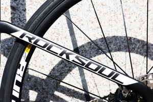 Khung xe đạp đường trường <span class=keywords><strong>Carbon</strong></span> <span class=keywords><strong>2025</strong></span> cỡ 50/51/53/55/58cm |   Đĩa/Trục xuyên tâm |   Tương thích với nhóm linh kiện 105 |   T800 - Product Image 6