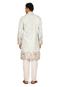 Kurta de Diseño Verde Menta, Prenda Étnica Elegante con Estampado Moderno, Perfecta para Looks Festivos y Tradicionales - Product Image 2