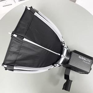 E-reise Light Dome Mini 22cm/30cm/40cm/50cm/60cm Compact Quick-Folding Circular Bowens Mount Softbox pour <span class=keywords><strong>Amaran</strong></span> OEM - Product Image 1