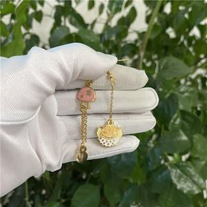 ต่างหูสตั๊ดชุบนิกเกิลแบบแข็งพร้อมตะขอเกี่ยวปลาสไตล์แฟชั่นเป็นมิตรกับสิ่งแวดล้อม - Product Image 3